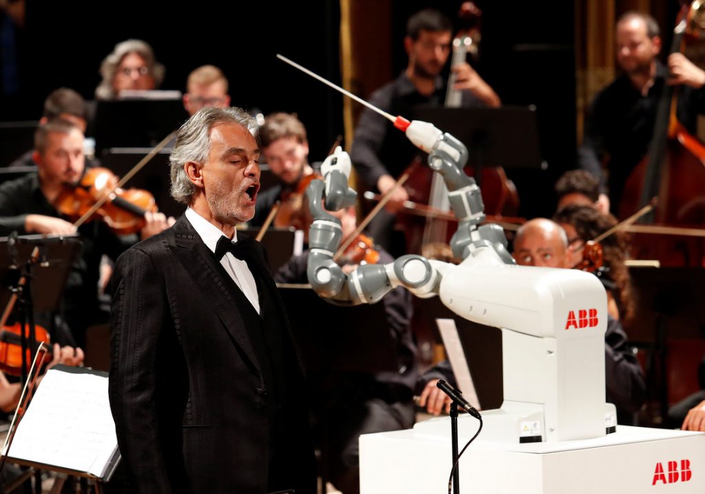 Robot Yumi Director de orquesta